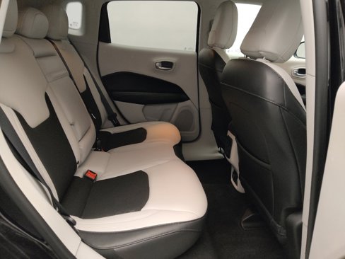 Used 2018 Jeep Compass Latitude w/ Popular Equipment Group image 19