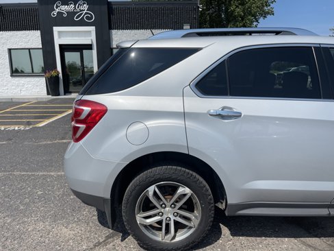 Used 2017 Chevrolet Equinox Premier w/ Enhanced Convenience Package image 4
