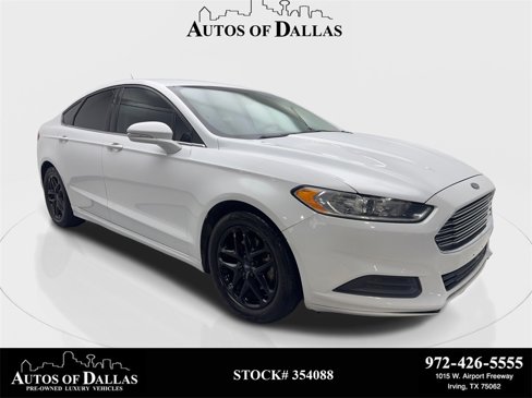 Used 2016 Ford Fusion SE image 1