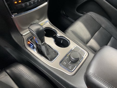 Used 2021 Jeep Grand Cherokee Limited image 15