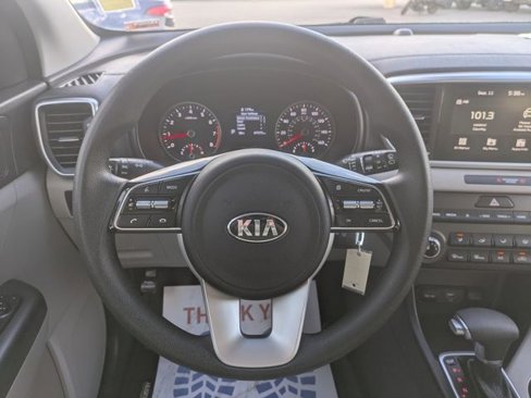 Used 2020 Kia Sportage LX image 15