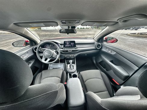 Used 2022 Kia Forte LXS image 18