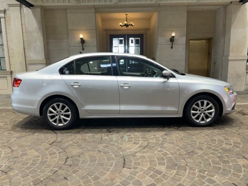 Used 2014 Volkswagen Jetta SE image 2