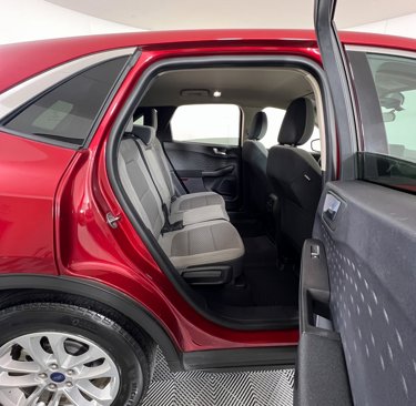 Used 2020 Ford Escape SE image 5