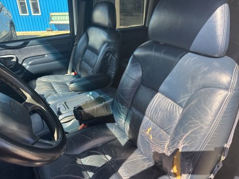 Used 1999 Chevrolet Suburban 2WD w/ Preferred Equipment Group 3 image 31