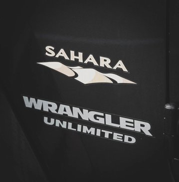 Used 2014 Jeep Wrangler Unlimited Sahara w/ Dual Top Group image 28