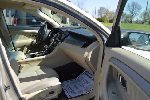 Used 2018 Ford Taurus SEL w/ Equipment Group 201A image 21