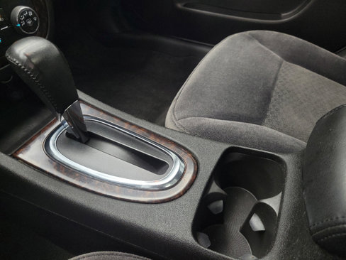 Used 2013 Chevrolet Impala LT w/ LT Sunroof Package image 26