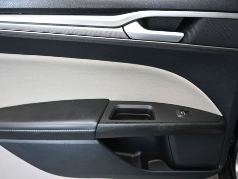 Used 2018 Ford Fusion S image 29