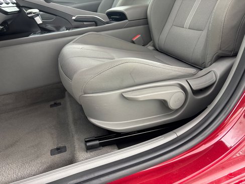 Used 2024 Hyundai Elantra SE image 15