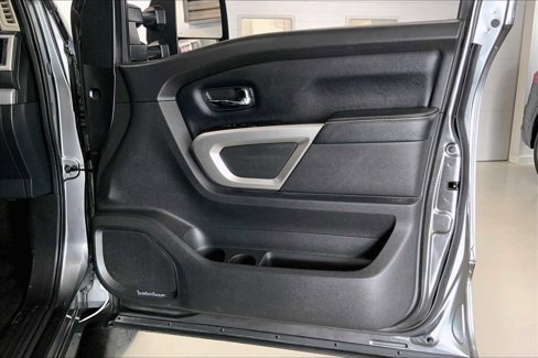 Used 2017 Nissan Titan PRO-4X image 25
