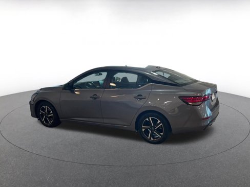 Used 2024 Nissan Sentra SV image 10