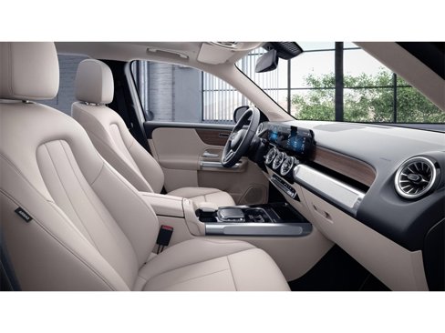Certified 2022 Mercedes-Benz GLB 250 4MATIC image 4