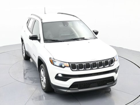 Used 2023 Jeep Compass Latitude w/ Convenience Group image 27