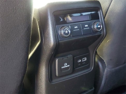 Used 2020 GMC Acadia SLE w/ Driver Convenience Package image 33