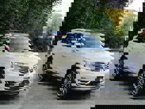 Used 2016 Lincoln MKX Reserve w/ Technology Package image 7