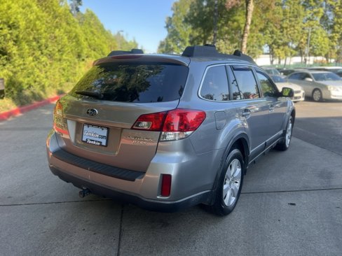 Used 2010 Subaru Outback 2.5i Limited w/ Protection Package 1A image 3