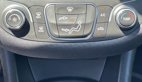 Used 2021 Chevrolet Malibu LS image 29