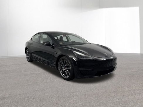 Used 2021 Tesla Model 3 Standard Range Plus image 11