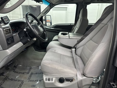 Used 2004 Ford F350 XLT image 21