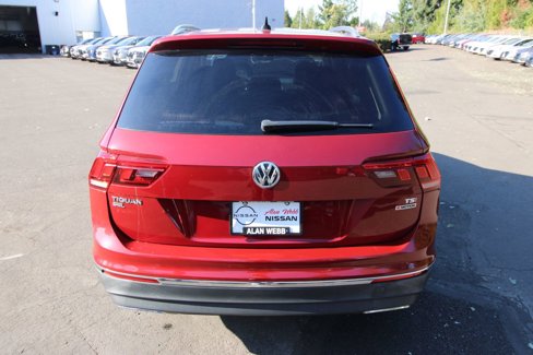 Used 2018 Volkswagen Tiguan SEL w/ 3rd Row Seat Package image 4