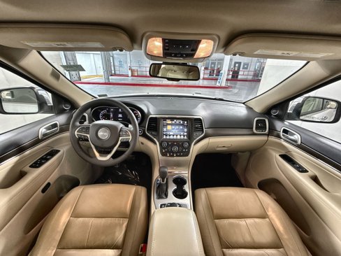 Used 2016 Jeep Grand Cherokee Limited image 23