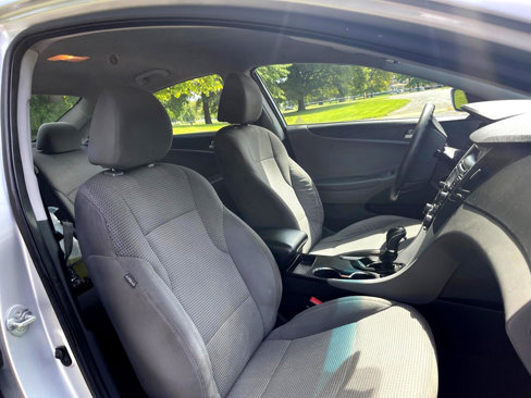 Used 2013 Hyundai Sonata GLS image 32