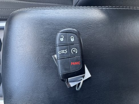 Used 2019 Dodge Charger SXT image 25