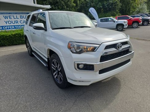 Used 2018 Toyota 4Runner SR5 image 8
