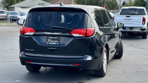 Used 2017 Chrysler Pacifica LX image 6
