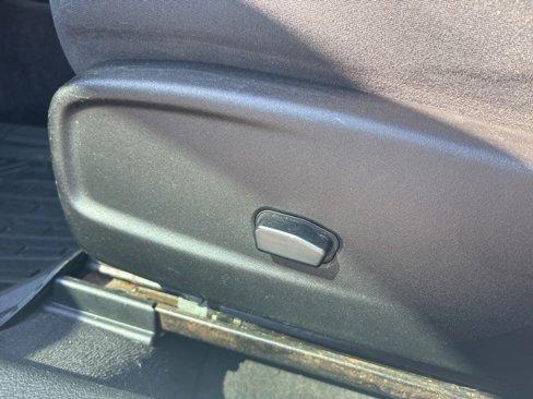 Used 2011 Dodge Charger SE image 16