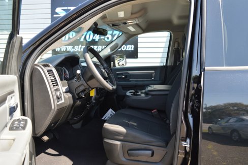 Used 2019 RAM 1500 Classic Warlock image 10