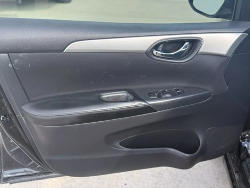 Used 2019 Nissan Sentra S image 10