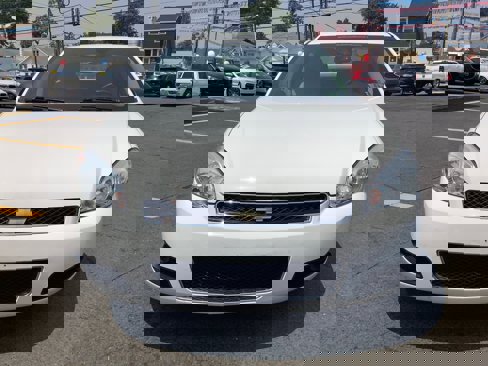 Used 2015 Chevrolet Impala LTZ image 2
