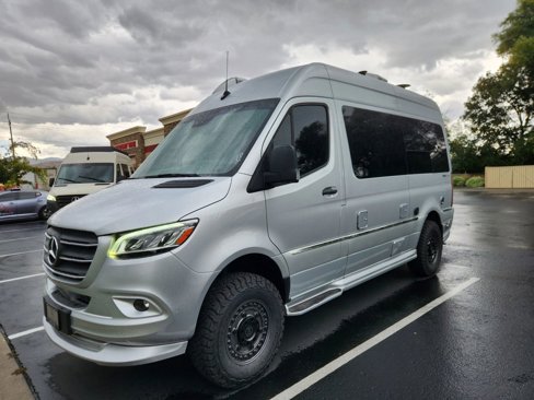 Used 2022 Mercedes-Benz Sprinter 2500 image 2