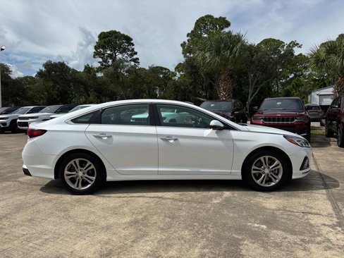 Used 2019 Hyundai Sonata Limited w/ Ultimate Package 04 image 2