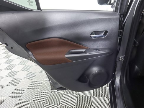 Used 2019 Nissan Kicks SR image 21