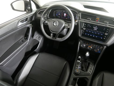 Used 2020 Volkswagen Tiguan SEL image 9