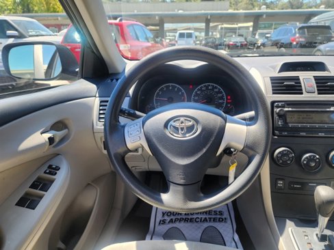 Used 2013 Toyota Corolla L image 18