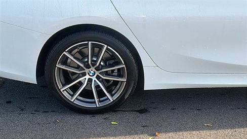 Used 2022 BMW 330i Sedan image 9