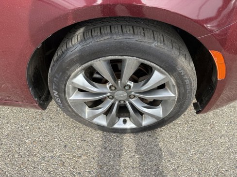 Used 2015 Chrysler 200 S w/ Comfort Group image 20