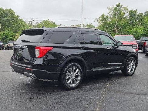 Certified 2022 Ford Explorer Limited w/ Equipment Group 301A image 3