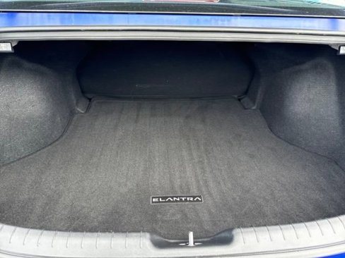 Certified 2023 Hyundai Elantra Blue image 28