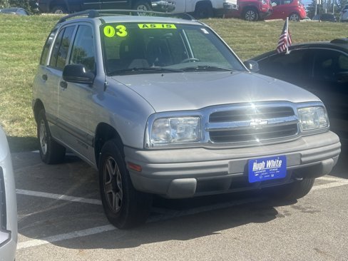 Used 2003 Chevrolet Tracker 4WD w/ Preferred Equipment Group image 1