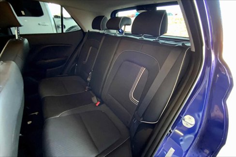Used 2023 Hyundai Venue Limited image 19