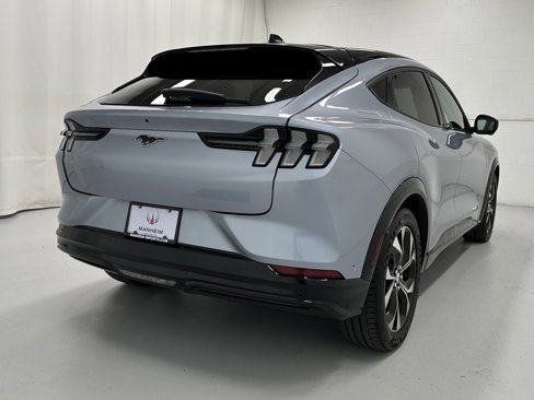 Used 2022 Ford Mustang Mach-E Premium image 6