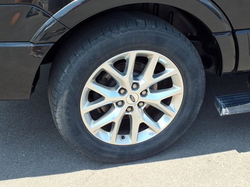 Used 2015 Ford Expedition Limited w/ Equipment Group 301A image 30
