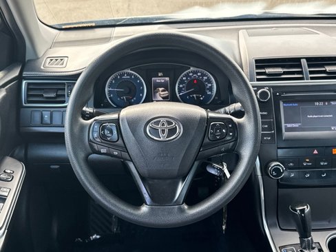 Used 2016 Toyota Camry LE image 15