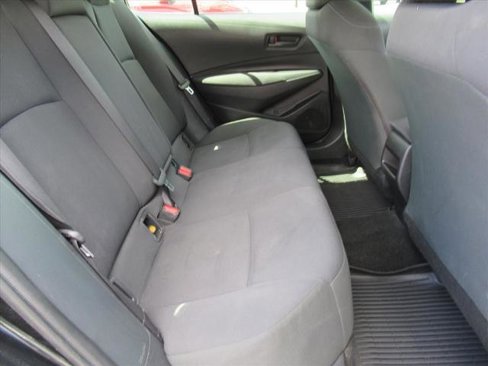 Used 2022 Toyota Corolla LE image 29