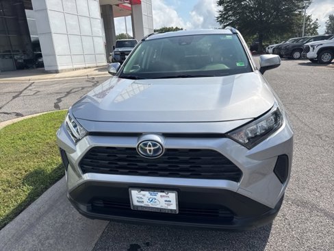Used 2022 Toyota RAV4 LE image 4